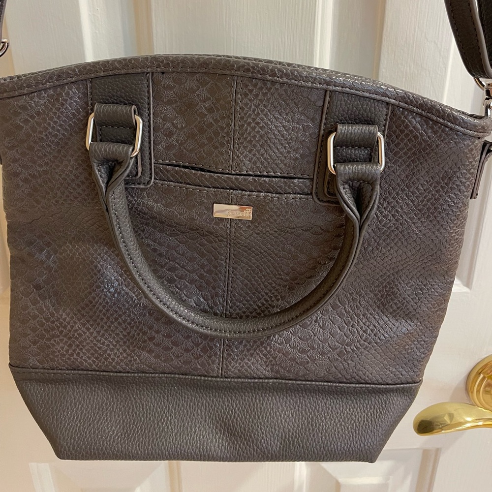 Thirty one Jewell Paris